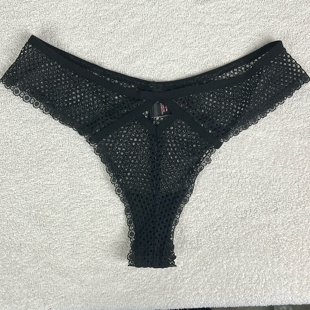 Victoria’s Secret Black Very Sexy Panty Size large New
